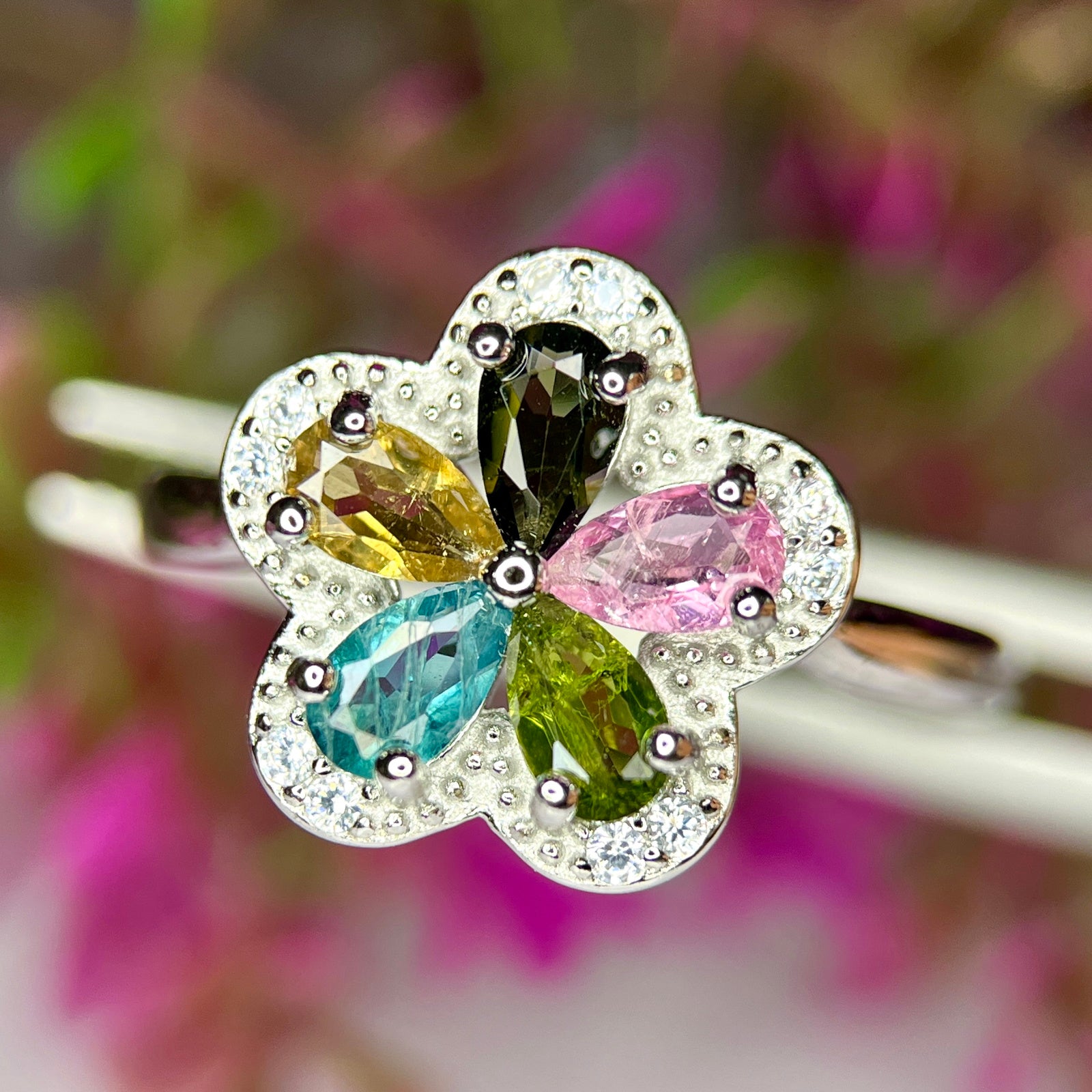 Bague Élégante Ajustable en Tourmaline Multicolore Naturelle et Argent Rhodié