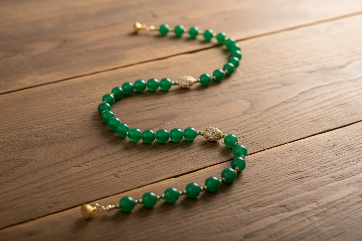 Oasis Collier- Agate Verte & Laiton Finition Platine