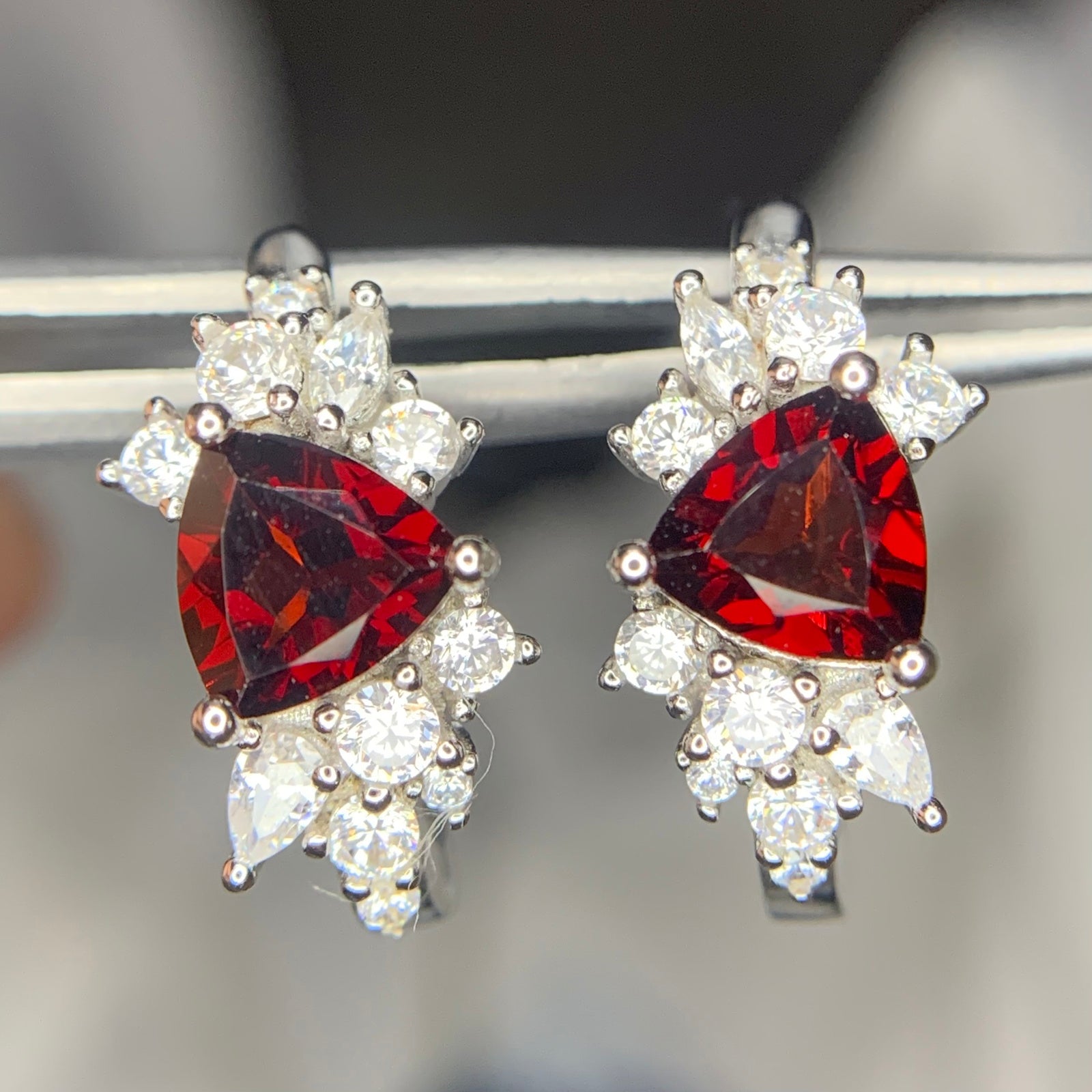 Boucles d'Oreilles - Grenat Naturel, Zirconium (CZ) & Argent Plaqué Rhodium