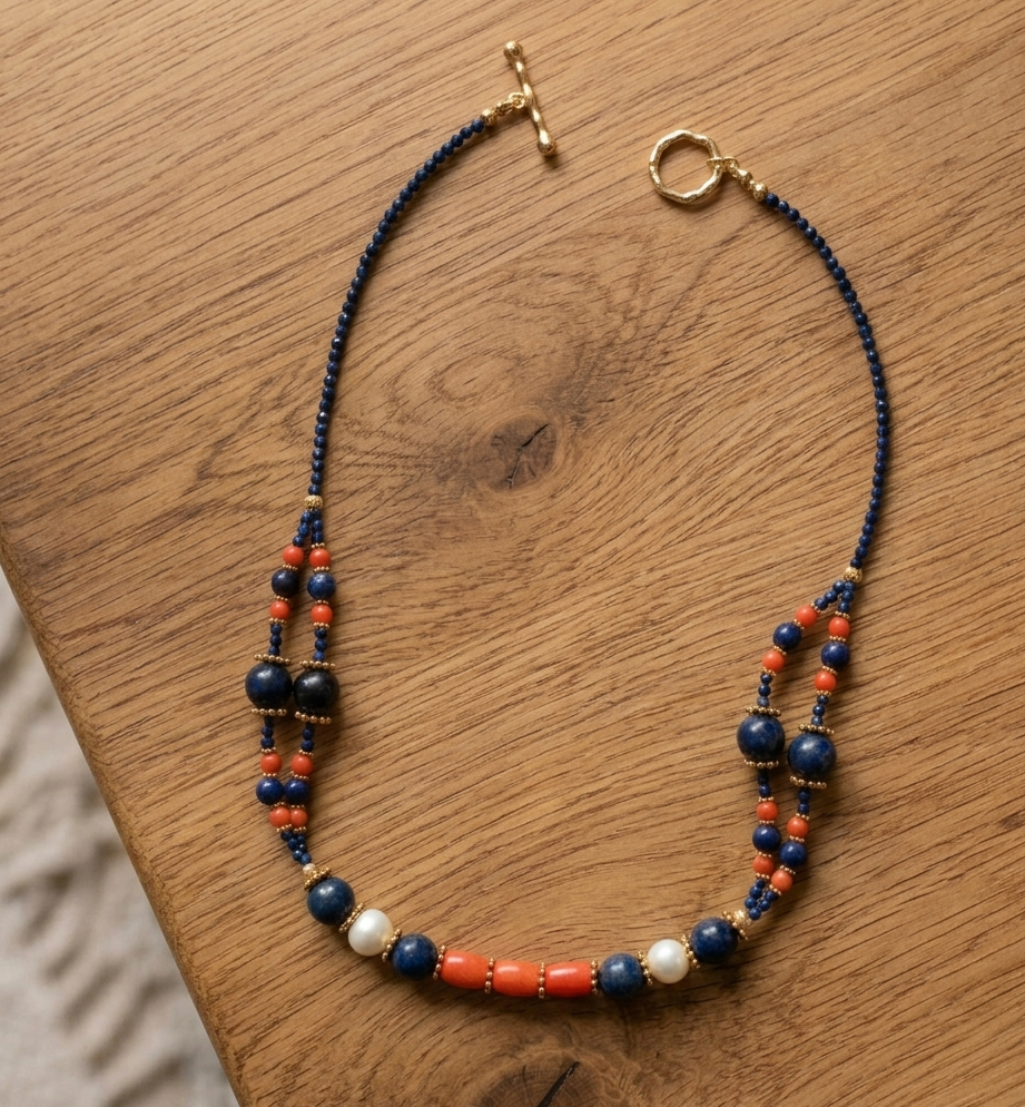 Collection Gemmes Du Sud - Collier Lapis Lazuli, Corail & Perles – Acier Inoxydable Plaqué Or