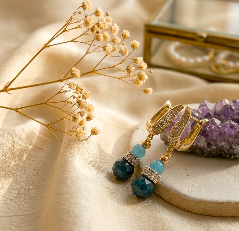 Boucles D'oreilles Apatite Bleue & Zirconium – Argent Plaqué Or 18k