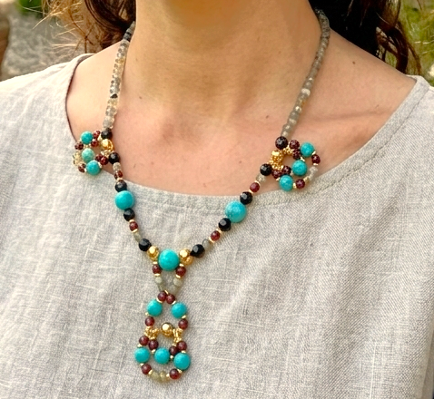 Mystic Labradorite - Labradorite, Spinelle & Finitions Or