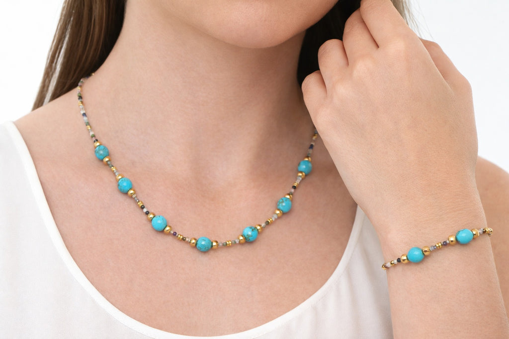 Azure Radiance - Howlite Turquoise & Plaqué Or