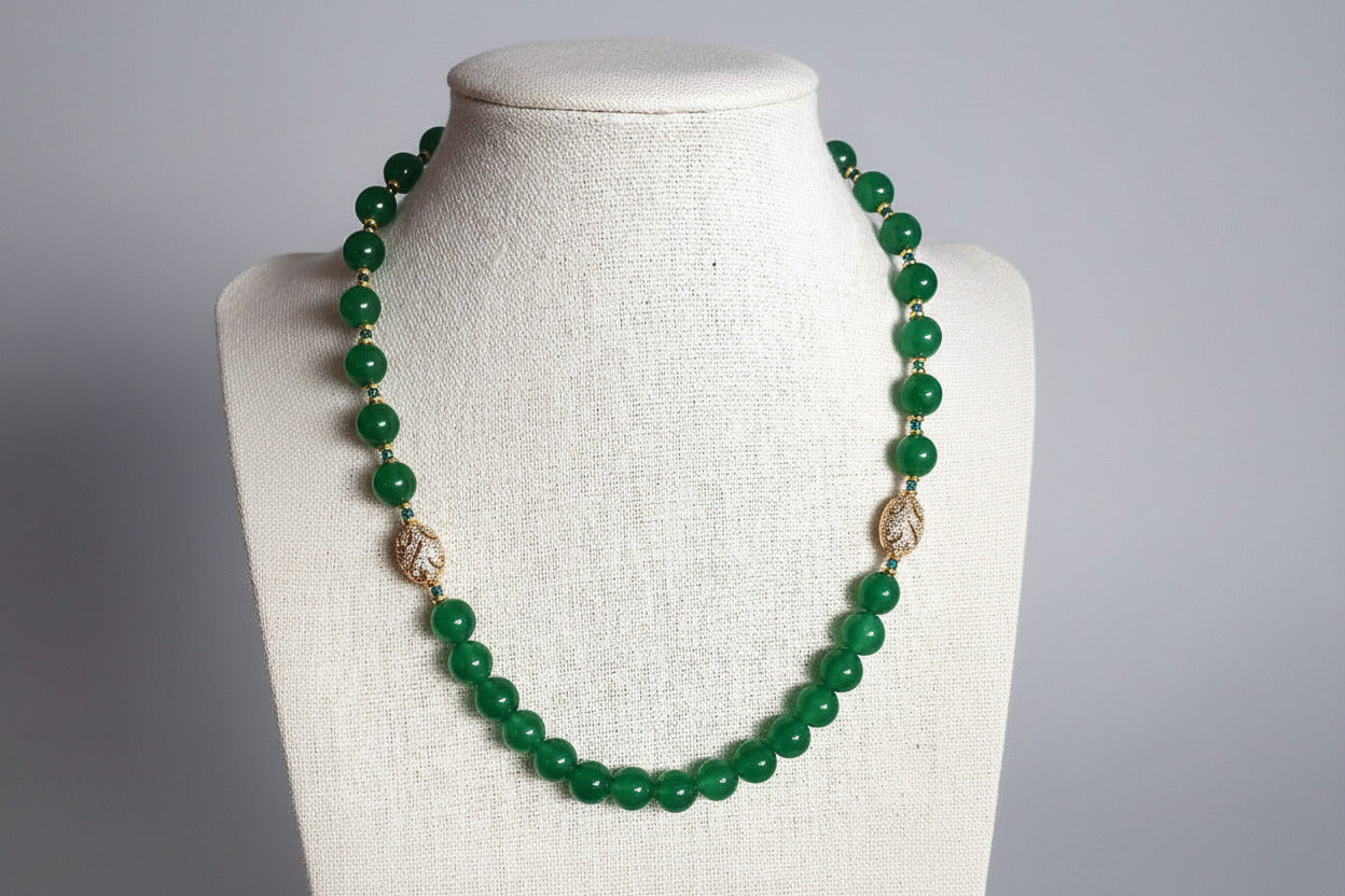 Oasis Collier- Agate Verte & Laiton Finition Platine