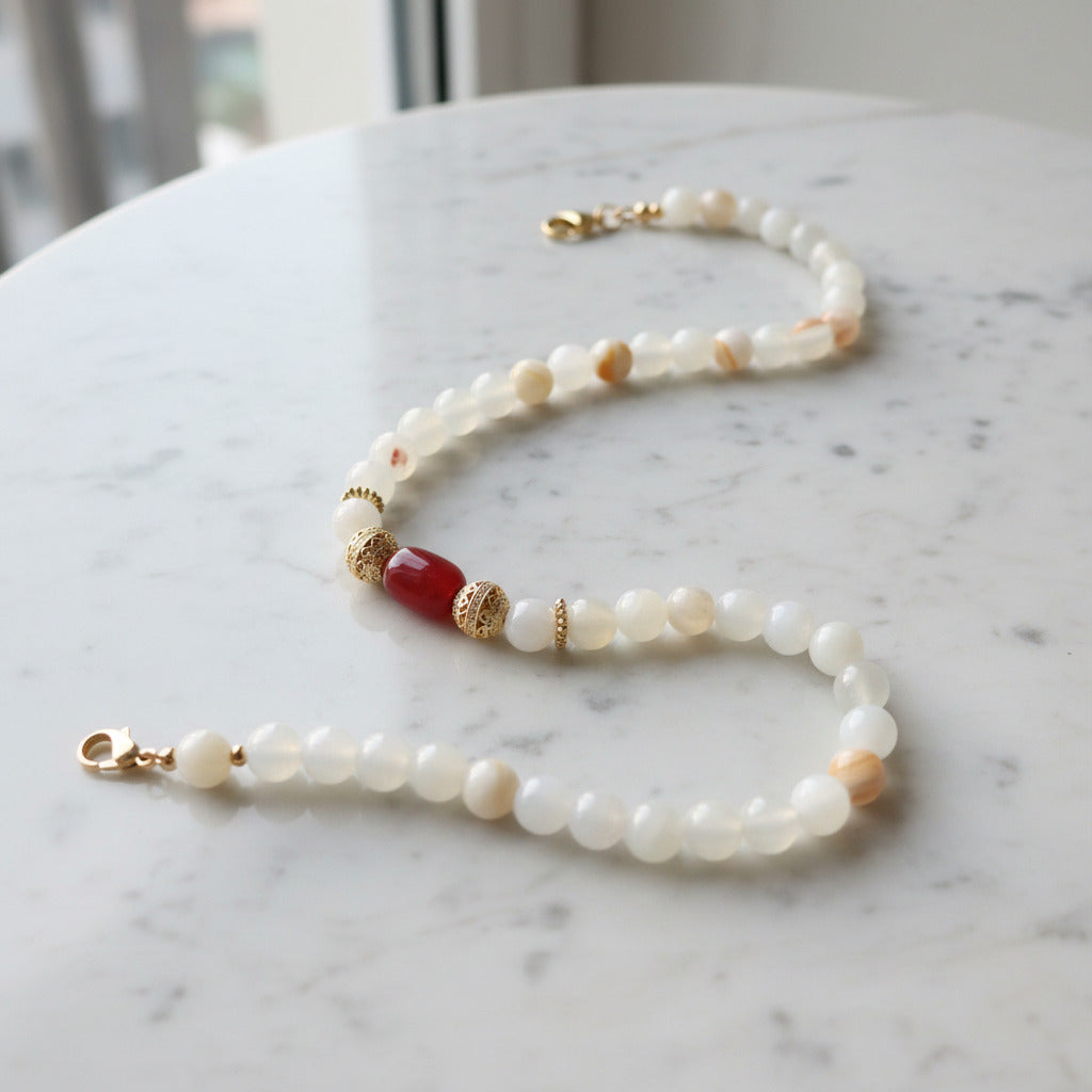 Sérénité d’Orient – Jade, Agate Centrale & Acier inoxydable plaqué Or 18k