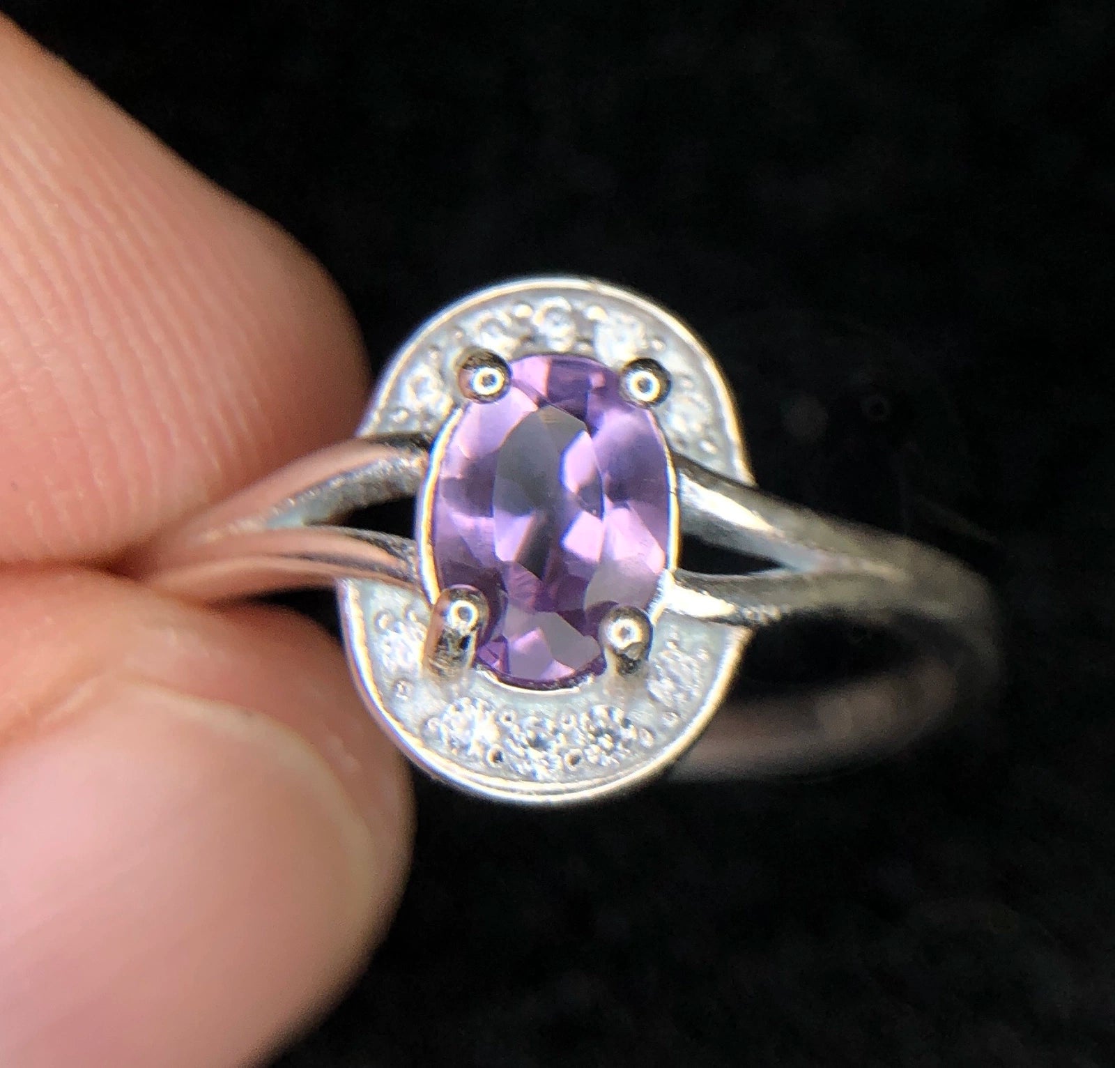 Bague avec améthyste naturelle et zircons (CZ) Argent 925 Rhodié
