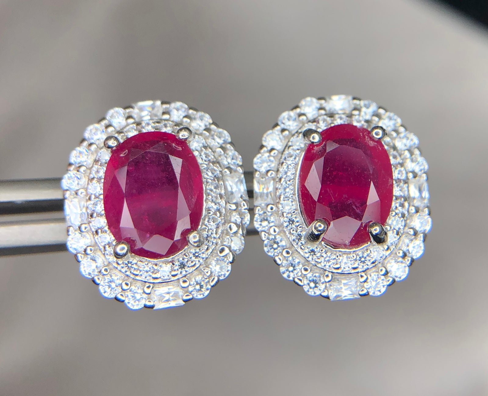 Splendide parure ornée de Rubis & Argent 925 Rhodié