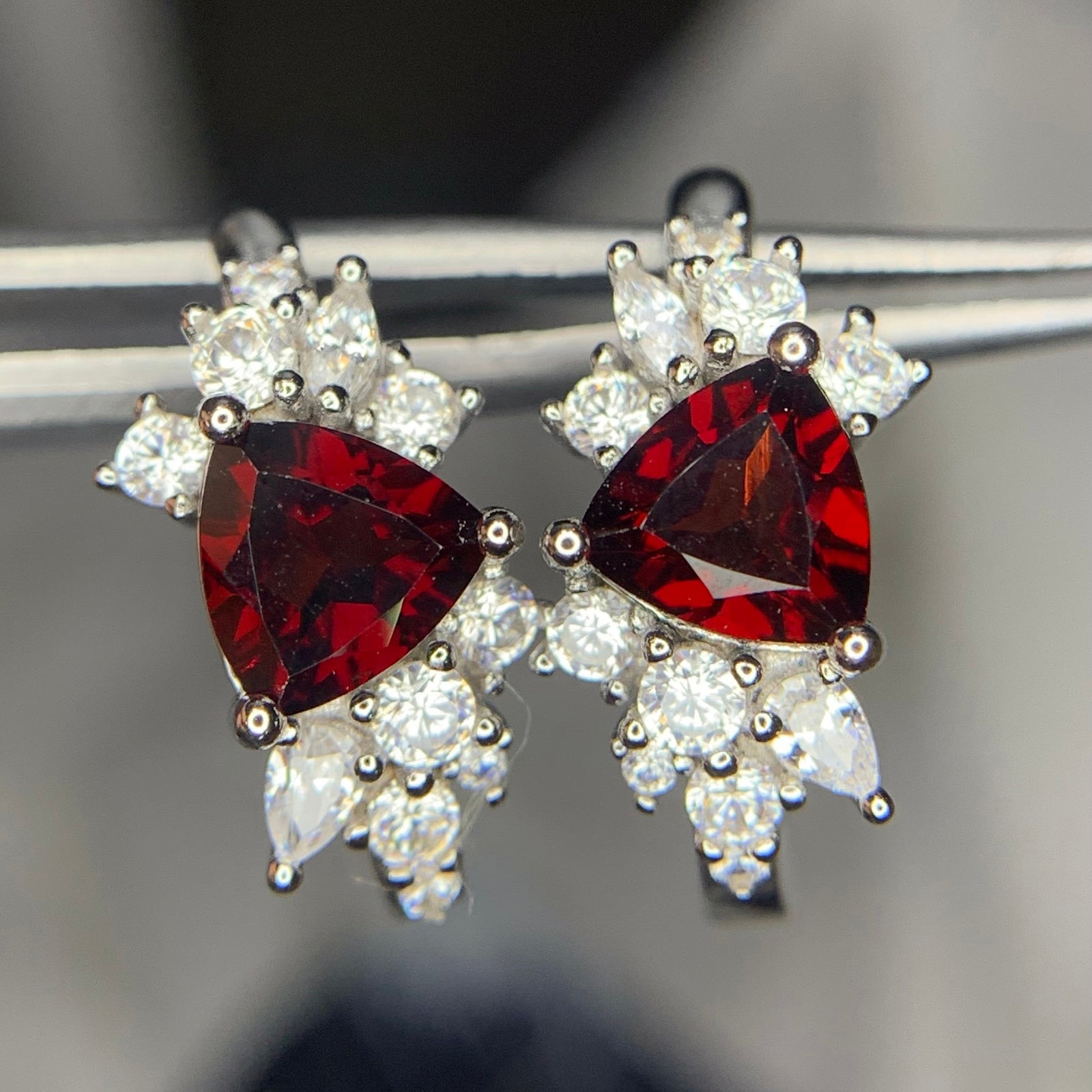 Boucles d'Oreilles - Grenat Naturel, Zirconium (CZ) & Argent Plaqué Rhodium