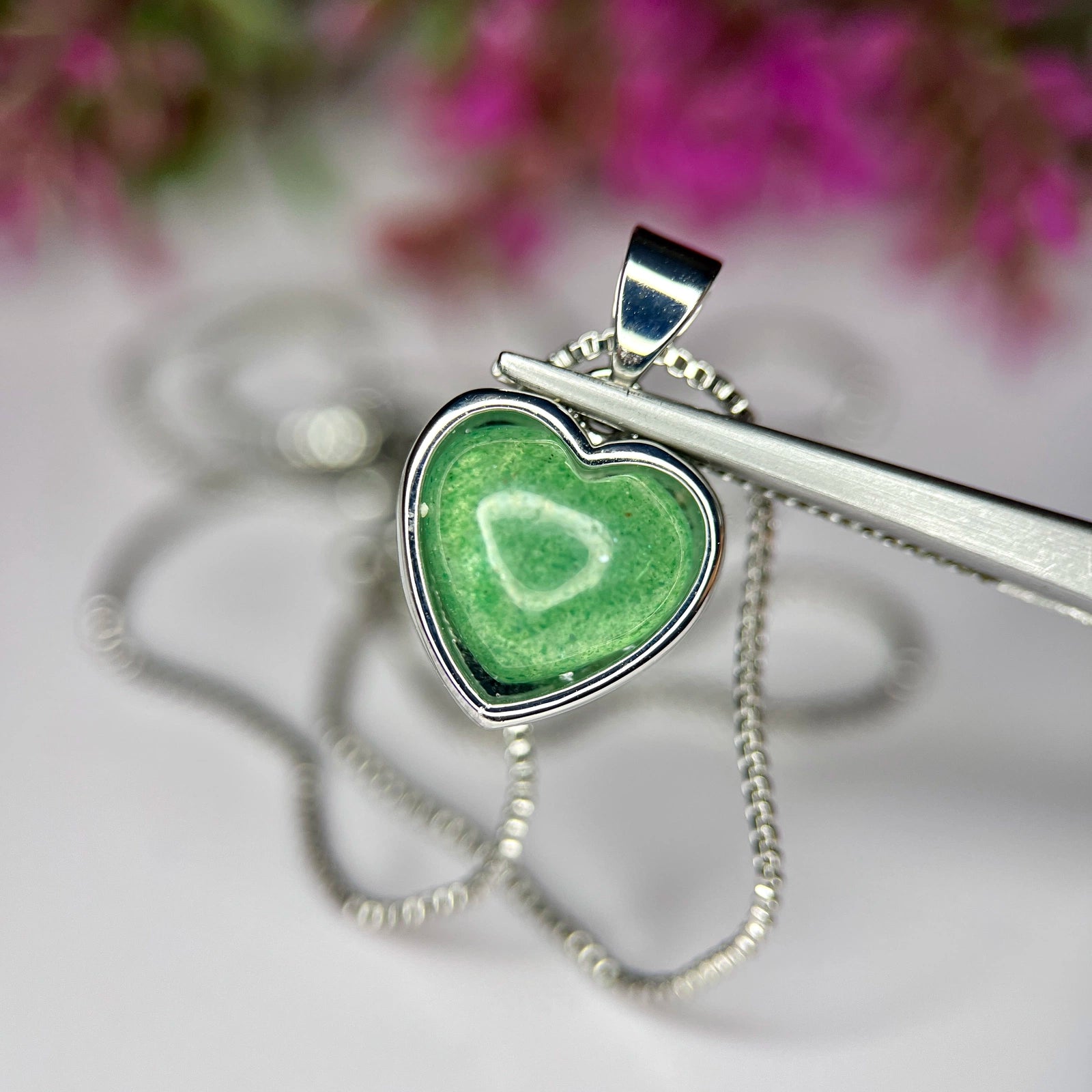 Colier Cœur Précieux - Jade Vert Naturel & Argent Rhodié