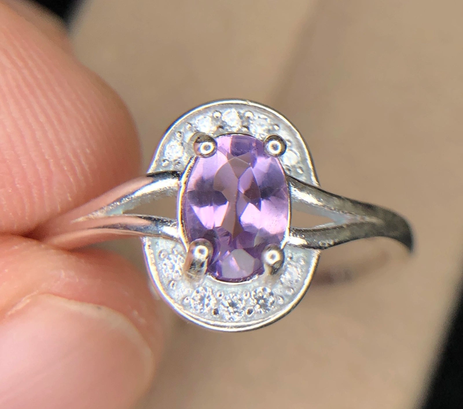 Bague avec améthyste naturelle et zircons (CZ) Argent 925 Rhodié