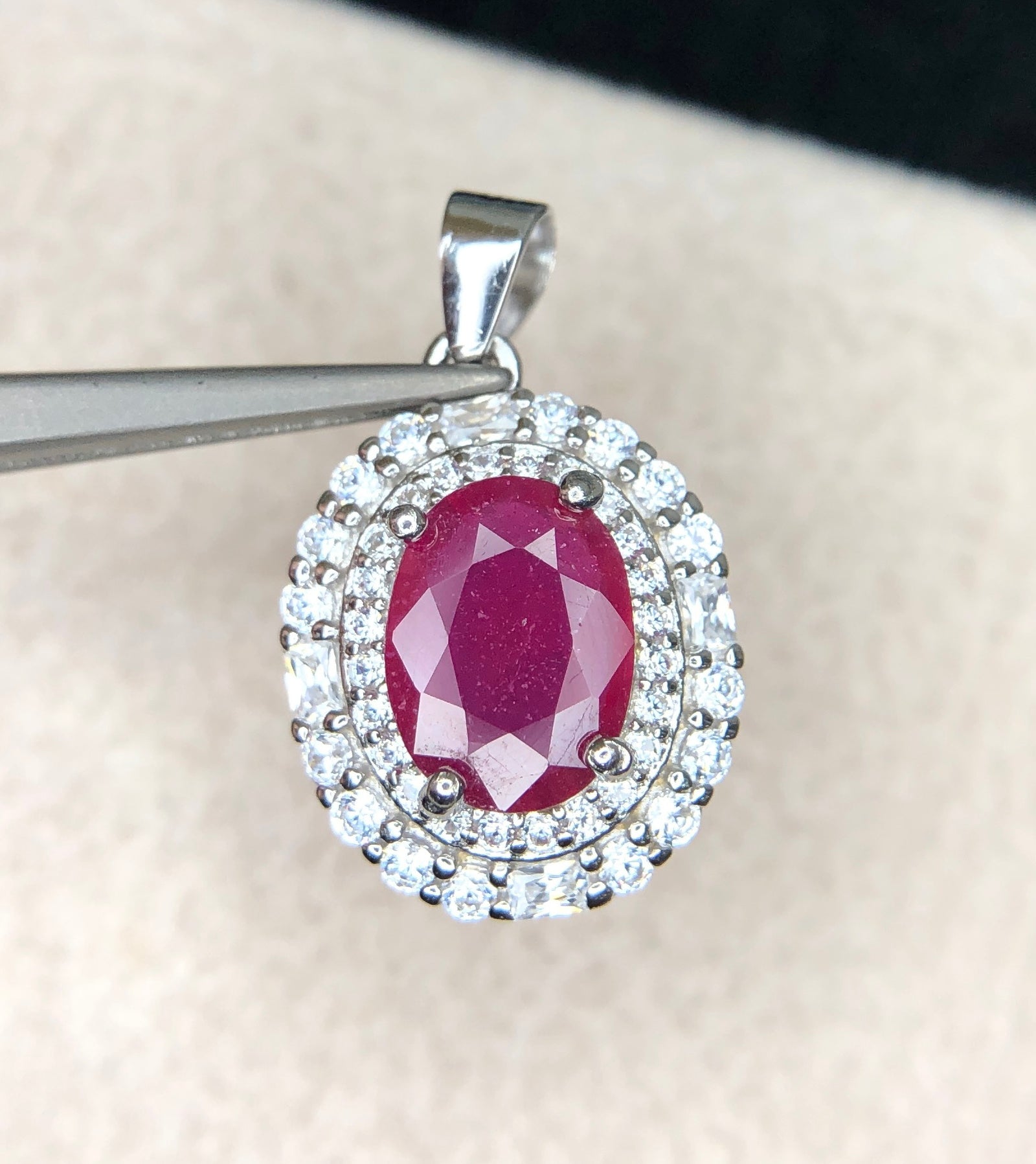 Splendide parure ornée de Rubis & Argent 925 Rhodié