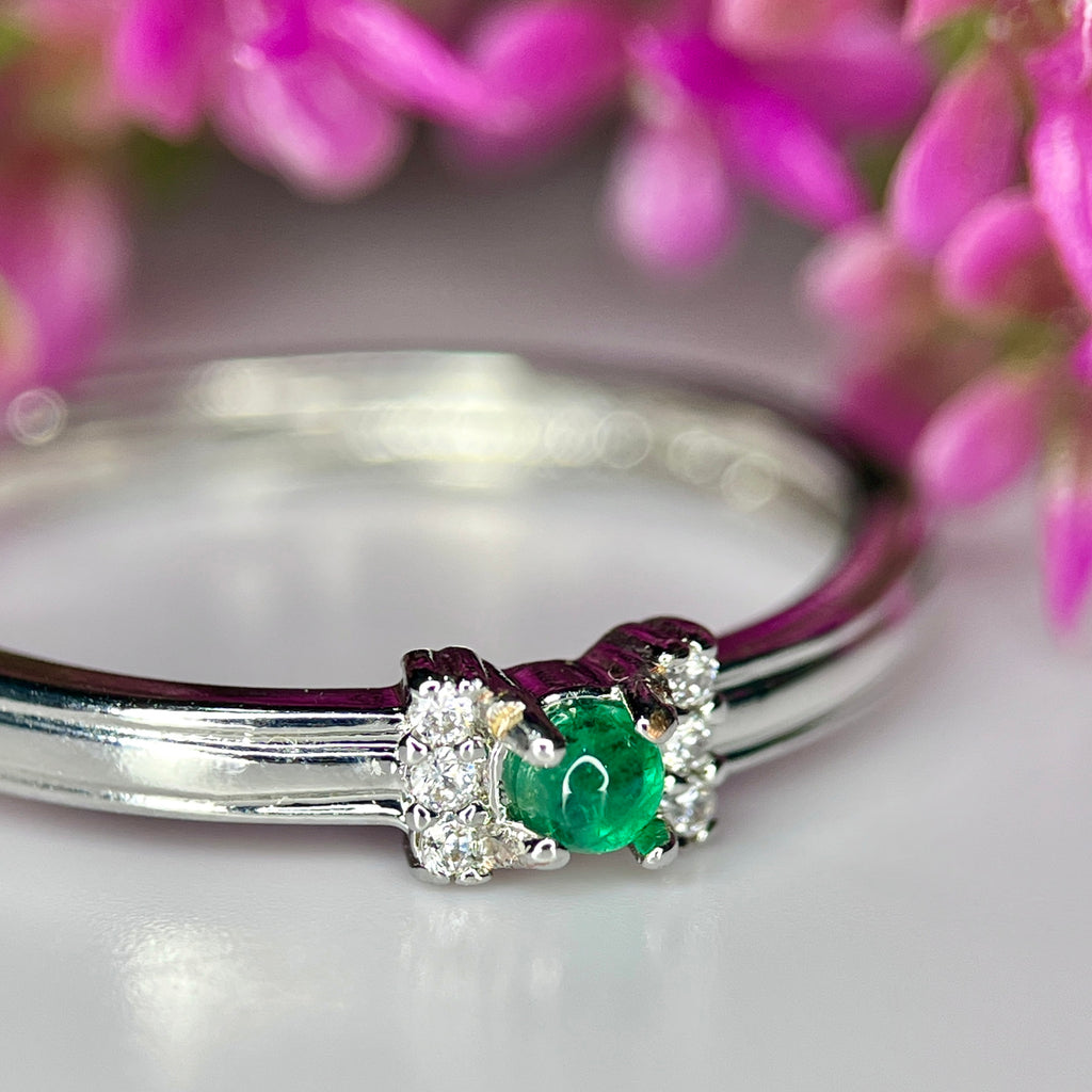 Bague ajustable en Émeraude Naturelle et Argent Rhodié